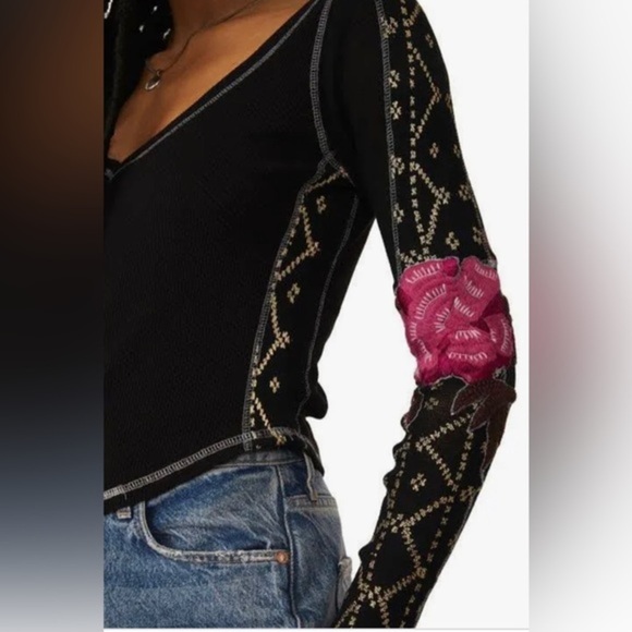 Free People black Amara V-Neck‎ Thermal Top, Size Small brand new - Picture 6 of 11